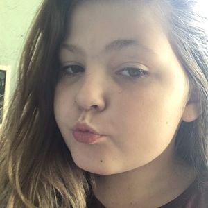 Meet your Posher, Haily